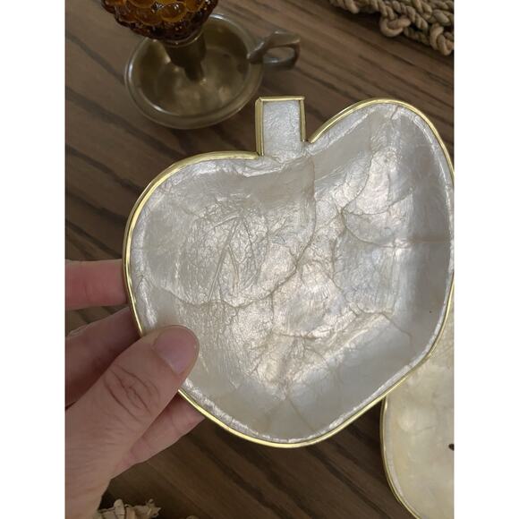 Vintage Capiz Shell Mother Of Pearl Trinket Dishes With Gold Edging Set Of 2 - Picture 4 of 6